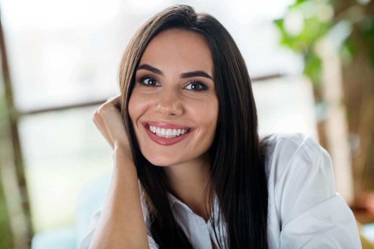 Porcelain Veneers stain stain